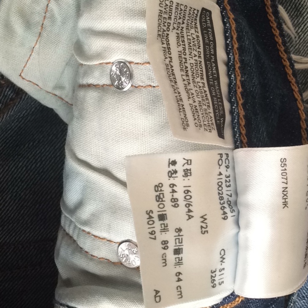 LEVI’S 501 jean shorts denim frayed Sz 25 Waist EUC - Picture 5 of 5